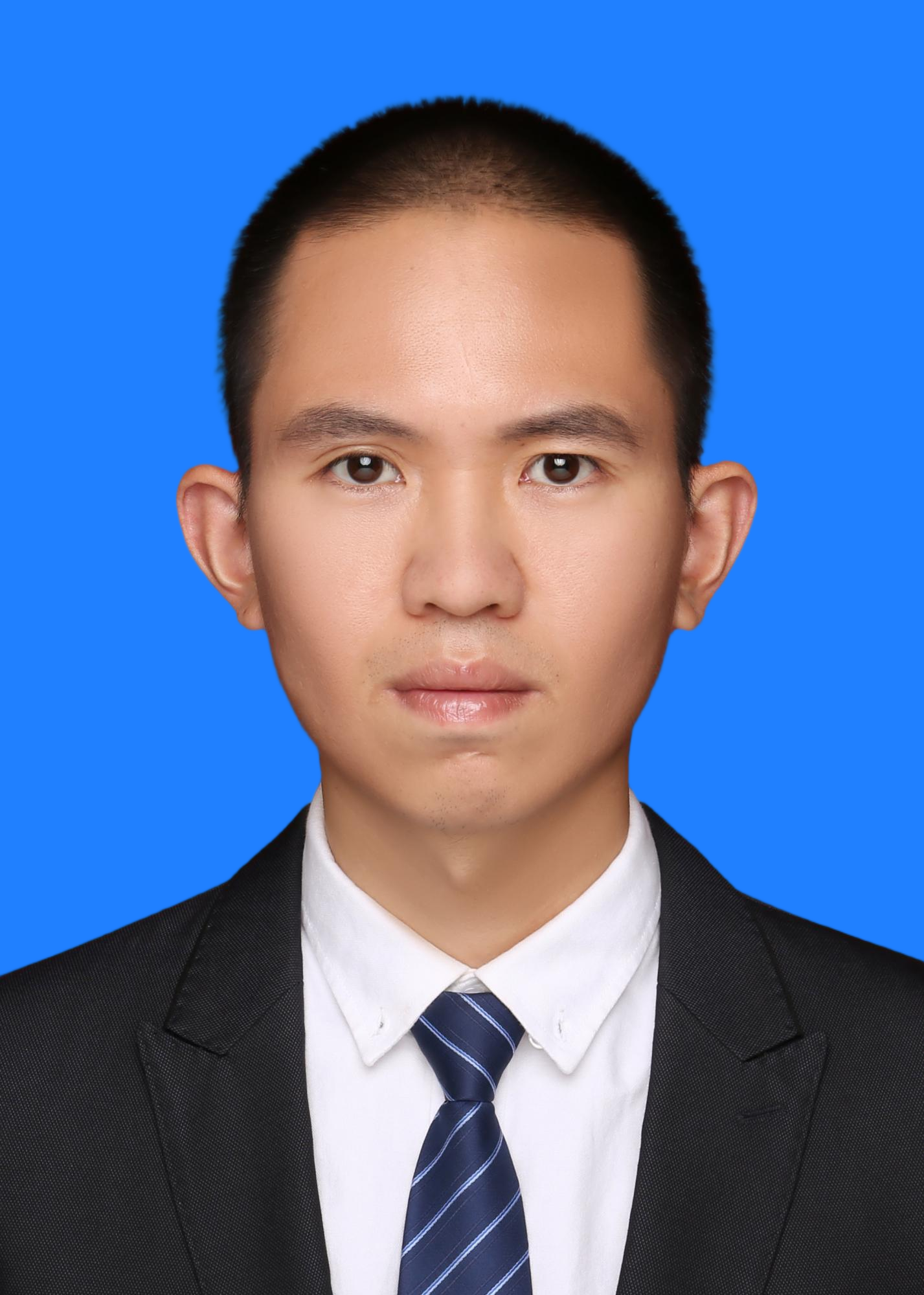 李鑫